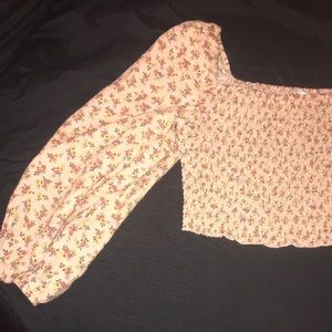 Xhilaration floral cropped 3/4 sleeve top